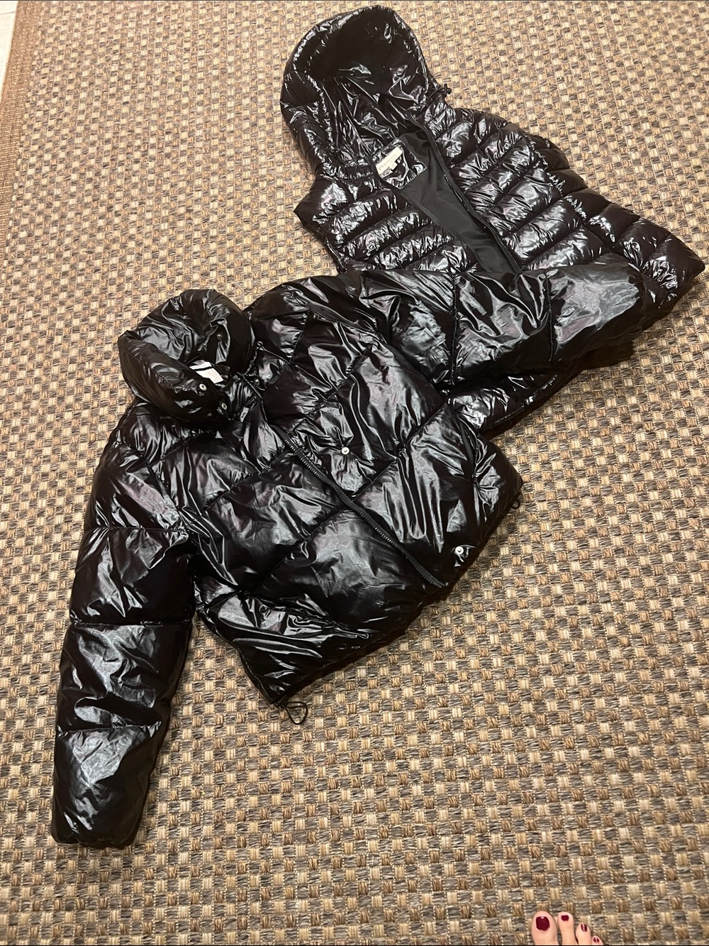Ladies Shiny Black Puffer Jacket and matching hooded vest med